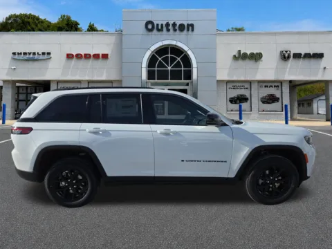 Photos of 2026 Jeep Grand Cherokee Laredo Altitude for sale in Hamburg, PA at Outten Chrysler Dodge Jeep RAM of Hamburg