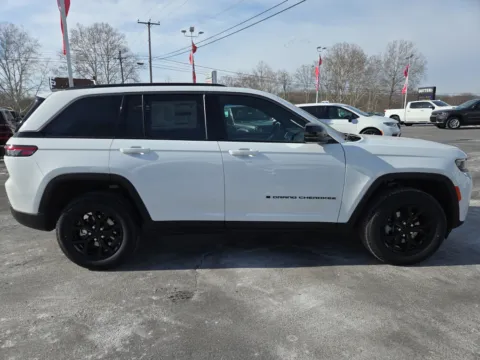 Photos of 2026 Jeep Grand Cherokee Laredo Altitude for sale in Hamburg, PA at Outten Chrysler Dodge Jeep RAM of Hamburg