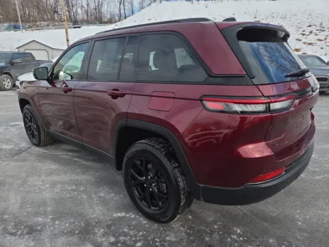 More photos of 2025 Jeep Grand Cherokee Altitude X at Outten Chrysler Dodge Jeep RAM of Hamburg, PA