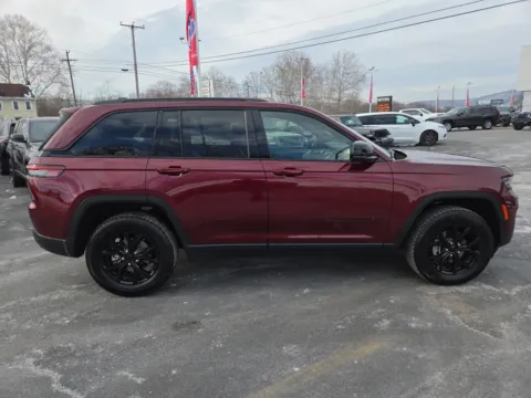 Photos of 2025 Jeep Grand Cherokee Altitude X for sale in Hamburg, PA at Outten Chrysler Dodge Jeep RAM of Hamburg