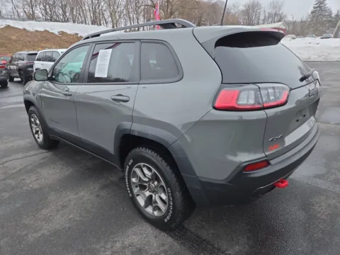 More photos of 2022 Jeep Cherokee Trailhawk at Outten Chrysler Dodge Jeep RAM of Hamburg, PA