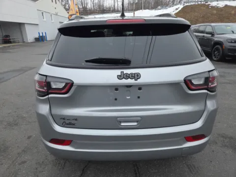 More photos of 2022 Jeep Compass High Altitude at Outten Chrysler Dodge Jeep RAM of Hamburg, PA