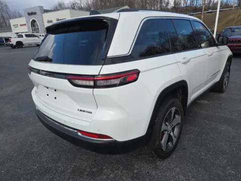 Another view of 2023 Jeep Grand Cherokee Limited for sale in Hamburg, PA at Outten Chrysler Dodge Jeep RAM of Hamburg