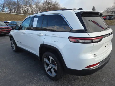 More photos of 2023 Jeep Grand Cherokee Limited at Outten Chrysler Dodge Jeep RAM of Hamburg, PA