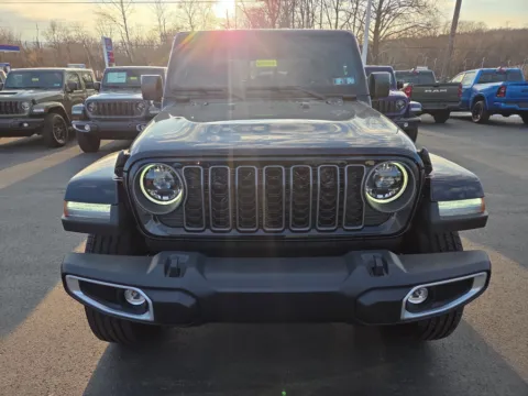 More photos of 2026 Jeep Gladiator Sahara at Outten Chrysler Dodge Jeep RAM of Hamburg, PA