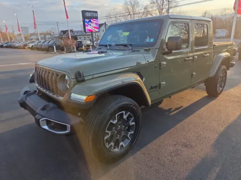 More photos of 2026 Jeep Gladiator Sahara at Outten Chrysler Dodge Jeep RAM of Hamburg, PA