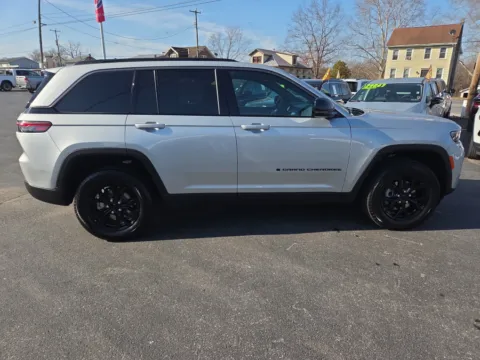 Photos of 2026 Jeep Grand Cherokee Laredo Altitude for sale in Hamburg, PA at Outten Chrysler Dodge Jeep RAM of Hamburg