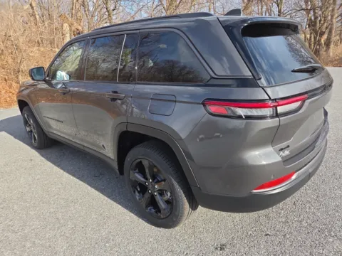 More photos of 2026 Jeep Grand Cherokee Limited at Outten Chrysler Dodge Jeep RAM of Hamburg, PA