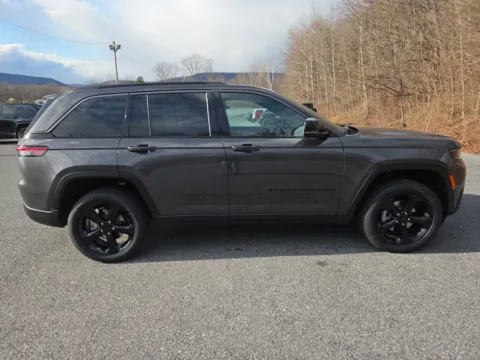 Photos of 2026 Jeep Grand Cherokee Limited for sale in Hamburg, PA at Outten Chrysler Dodge Jeep RAM of Hamburg
