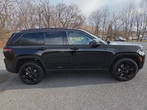 Photos of 2026 Jeep Grand Cherokee Limited for sale in Hamburg, PA at Outten Chrysler Dodge Jeep RAM of Hamburg