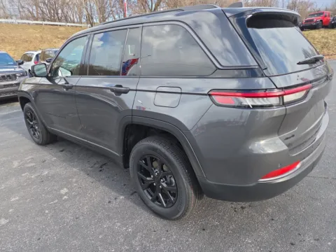 More photos of 2026 Jeep Grand Cherokee Laredo Altitude at Outten Chrysler Dodge Jeep RAM of Hamburg, PA