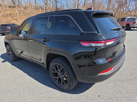 More photos of 2026 Jeep Grand Cherokee Laredo Altitude at Outten Chrysler Dodge Jeep RAM of Hamburg, PA