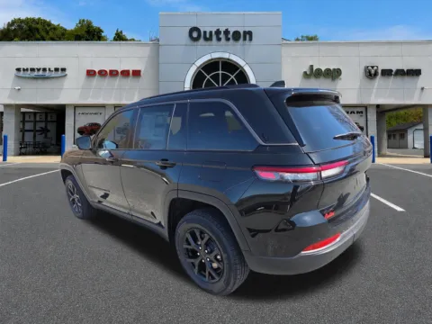 More photos of 2026 Jeep Grand Cherokee Laredo Altitude at Outten Chrysler Dodge Jeep RAM of Hamburg, PA