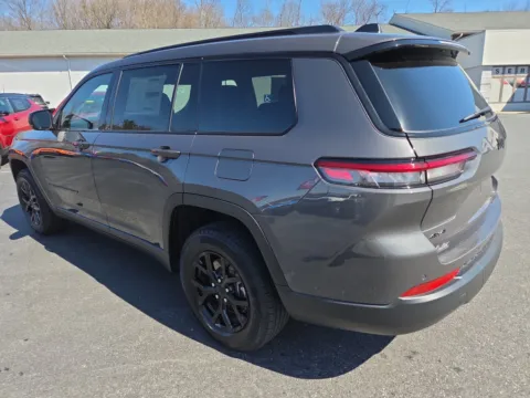 More photos of 2025 Jeep Grand Cherokee L Altitude X at Outten Chrysler Dodge Jeep RAM of Hamburg, PA