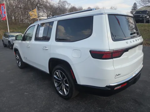 More photos of 2024 Jeep Wagoneer Series III at Outten Chrysler Dodge Jeep RAM of Hamburg, PA