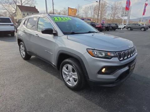 Silver 2022 Jeep Compass Altitude for sale in Hamburg, PA