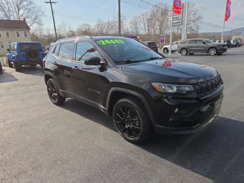 Black 2022 Jeep Compass Altitude for sale in Hamburg, PA