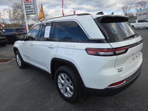 More photos of 2023 Jeep Grand Cherokee Limited at Outten Chrysler Dodge Jeep RAM of Hamburg, PA