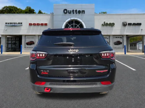 More photos of 2022 Jeep Compass Trailhawk at Outten Chrysler Dodge Jeep RAM of Hamburg, PA