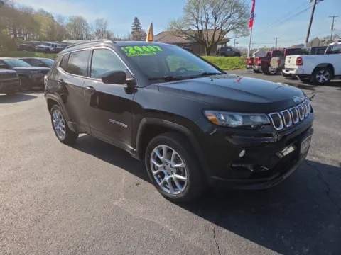 Black 2022 Jeep Compass Latitude Lux for sale in Hamburg, PA