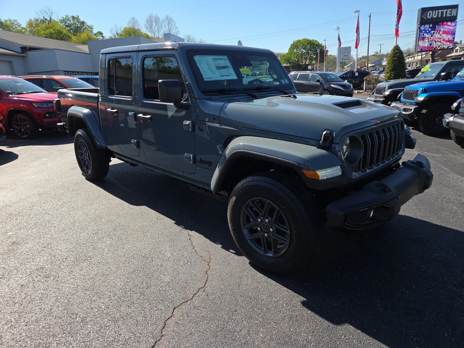 2026 Jeep Gladiator Sport S Auto's photo