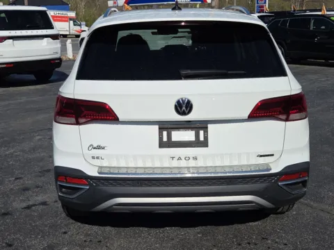 More photos of 2023 Volkswagen Taos SEL at Outten Chrysler Dodge Jeep RAM of Hamburg, PA