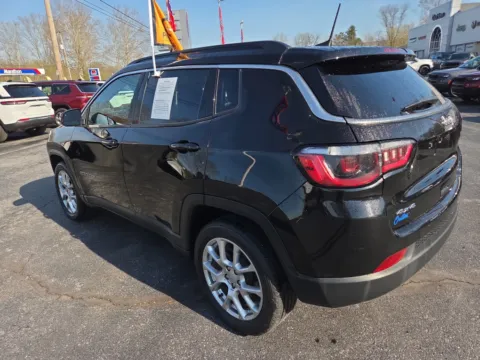 More photos of 2022 Jeep Compass Latitude Lux at Outten Chrysler Dodge Jeep RAM of Hamburg, PA