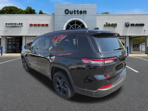 More photos of 2026 Jeep Grand Cherokee Laredo Altitude at Outten Chrysler Dodge Jeep RAM of Hamburg, PA