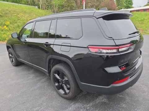 More photos of 2025 Jeep Grand Cherokee L Limited at Outten Chrysler Dodge Jeep RAM of Hamburg, PA
