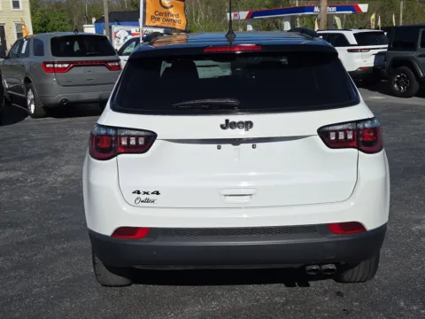 More photos of 2022 Jeep Compass Altitude at Outten Chrysler Dodge Jeep RAM of Hamburg, PA