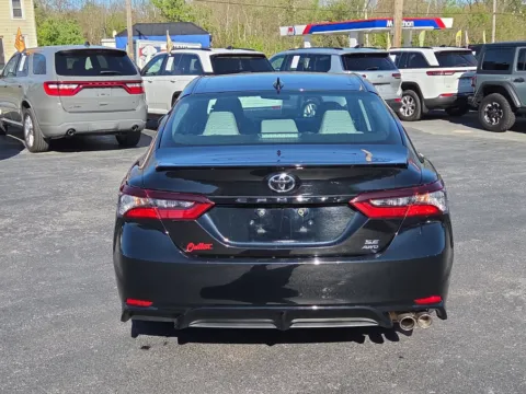 More photos of 2023 Toyota Camry SE at Outten Chrysler Dodge Jeep RAM of Hamburg, PA