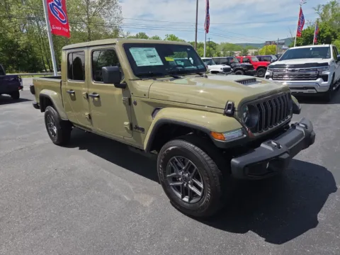 Green 2026 Jeep Gladiator 85th Anniversary Edition for sale in Hamburg, PA