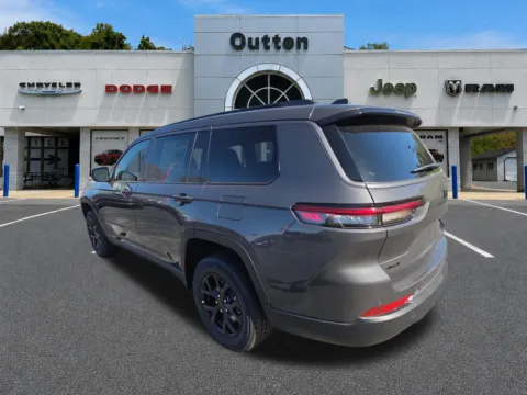 More photos of 2026 Jeep Grand Cherokee L Laredo Altitude at Outten Chrysler Dodge Jeep RAM of Hamburg, PA