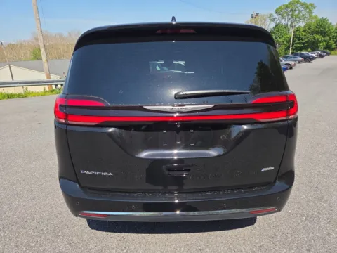 Another view of 2026 Chrysler Pacifica Select for sale in Hamburg, PA at Outten Chrysler Dodge Jeep RAM of Hamburg