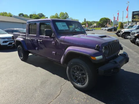 Purple 2026 Jeep Gladiator Sport S for sale in Hamburg, PA