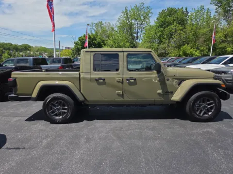 Photos of 2026 Jeep Gladiator Sport S for sale in Hamburg, PA at Outten Chrysler Dodge Jeep RAM of Hamburg