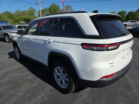 More photos of 2023 Jeep Grand Cherokee Limited at Outten Chrysler Dodge Jeep RAM of Hamburg, PA