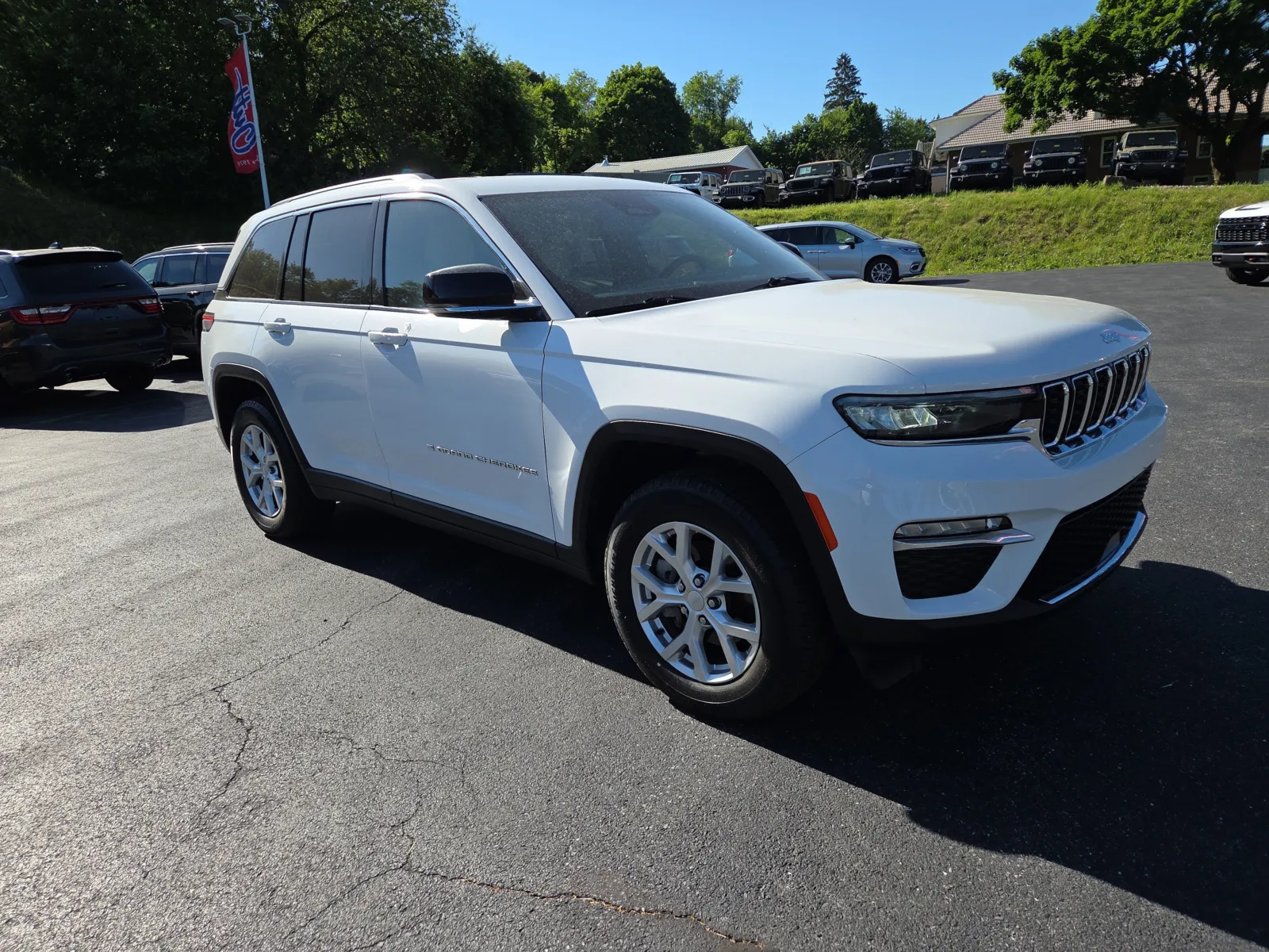 White 2023 Jeep Grand Cherokee Limited for sale in Hamburg, PA