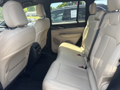 More photos of 2023 Jeep Grand Cherokee Limited at Outten Chrysler Dodge Jeep RAM of Hamburg, PA