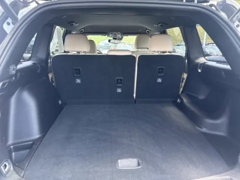 More photos of 2023 Jeep Grand Cherokee Limited at Outten Chrysler Dodge Jeep RAM of Hamburg, PA
