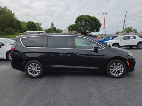 Photos of 2026 Chrysler Pacifica Limited for sale in Hamburg, PA at Outten Chrysler Dodge Jeep RAM of Hamburg
