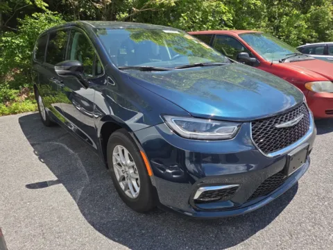Blue 2024 Chrysler Pacifica Touring L for sale in Hamburg, PA