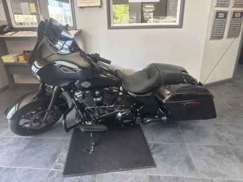 More photos of 2021 HARLEY-DAVID FLHXS Street Glide Special at Outten Chrysler Dodge Jeep RAM of Hamburg, PA