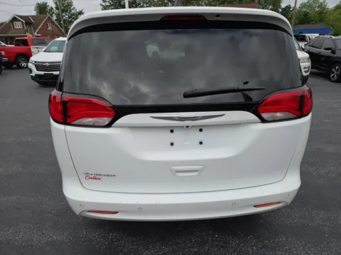 More photos of 2022 Chrysler Voyager LX at Outten Chrysler Dodge Jeep RAM of Hamburg, PA