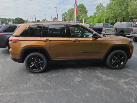 Photos of 2026 Jeep Grand Cherokee Limited for sale in Hamburg, PA at Outten Chrysler Dodge Jeep RAM of Hamburg