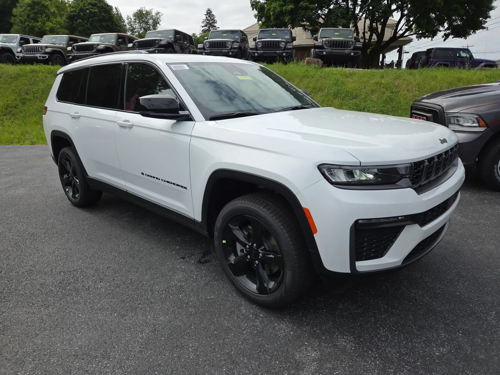 White 2026 Jeep Grand Cherokee L Limited for sale in Hamburg, PA