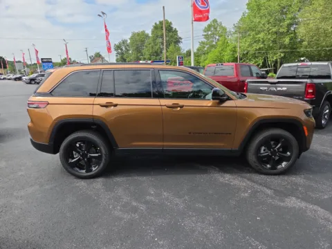 Photos of 2026 Jeep Grand Cherokee Limited for sale in Hamburg, PA at Outten Chrysler Dodge Jeep RAM of Hamburg