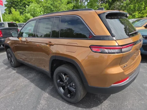 More photos of 2026 Jeep Grand Cherokee Limited at Outten Chrysler Dodge Jeep RAM of Hamburg, PA