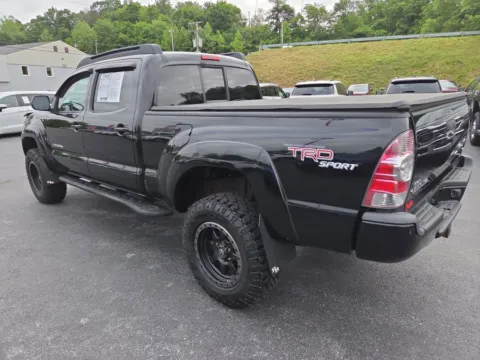 More photos of 2011 Toyota Tacoma V6 at Outten Chrysler Dodge Jeep RAM of Hamburg, PA