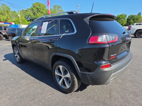 More photos of 2021 Jeep Cherokee Limited at Outten Chrysler Dodge Jeep RAM of Hamburg, PA